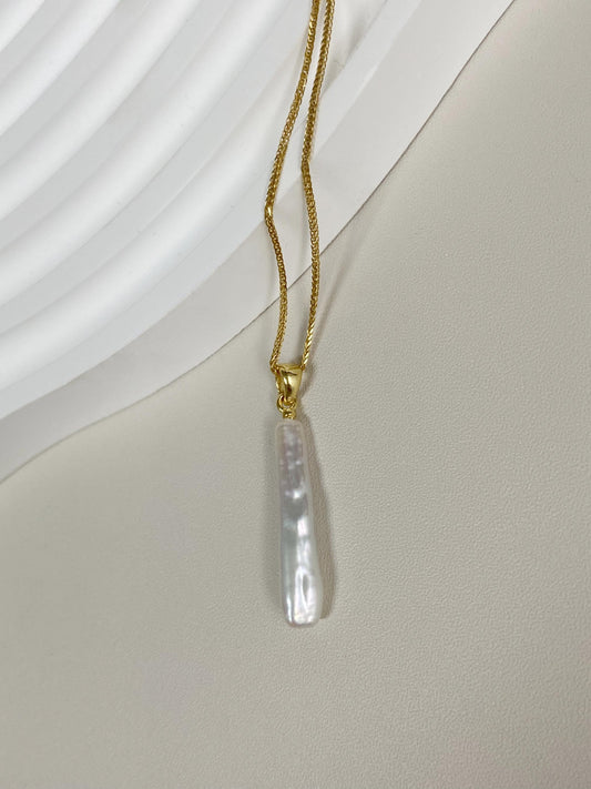 Minimalist Baroque Pearl Pendant Necklace 14K Gold