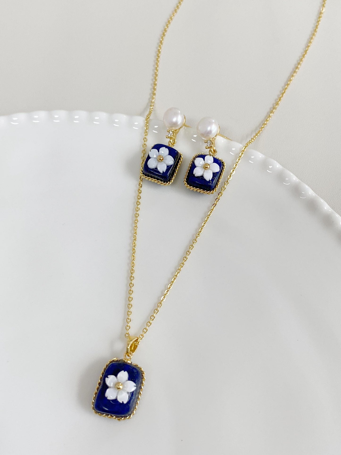 Vintage Lapis Lazuli & Pearl Gold Drop Earrings