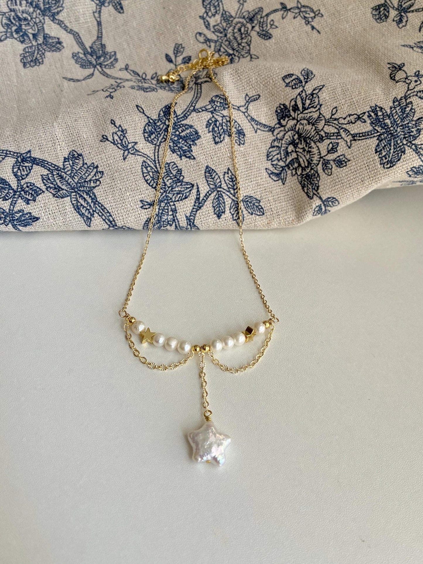 Baroque Star Pearl Pendant Necklace