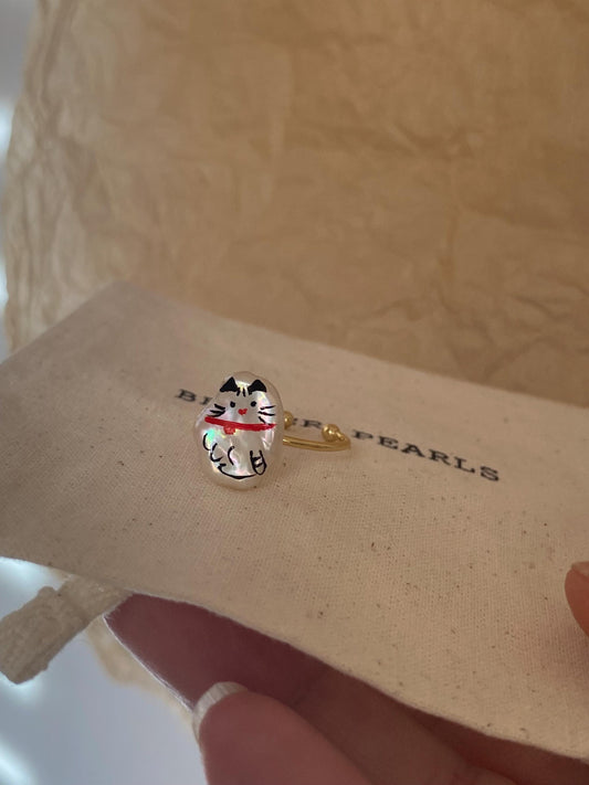 Hand-Painted Cat Pearl Ring