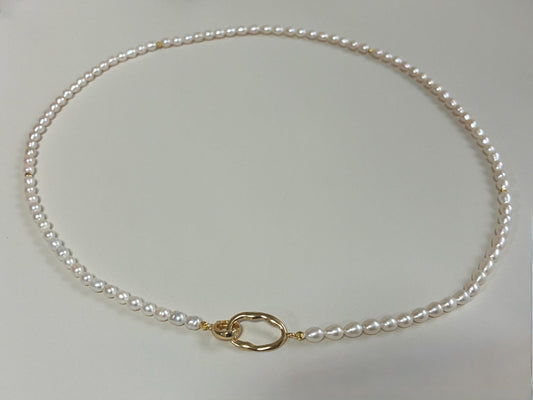 Freshwater Pearl Choker Necklace with Gold Toggle Clasp