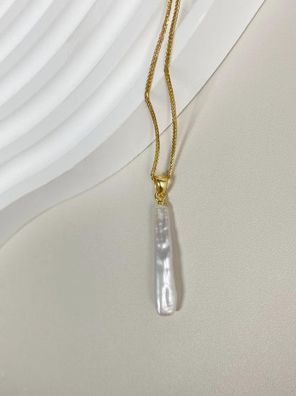 Minimalist Baroque Pearl Pendant Necklace 14K Gold