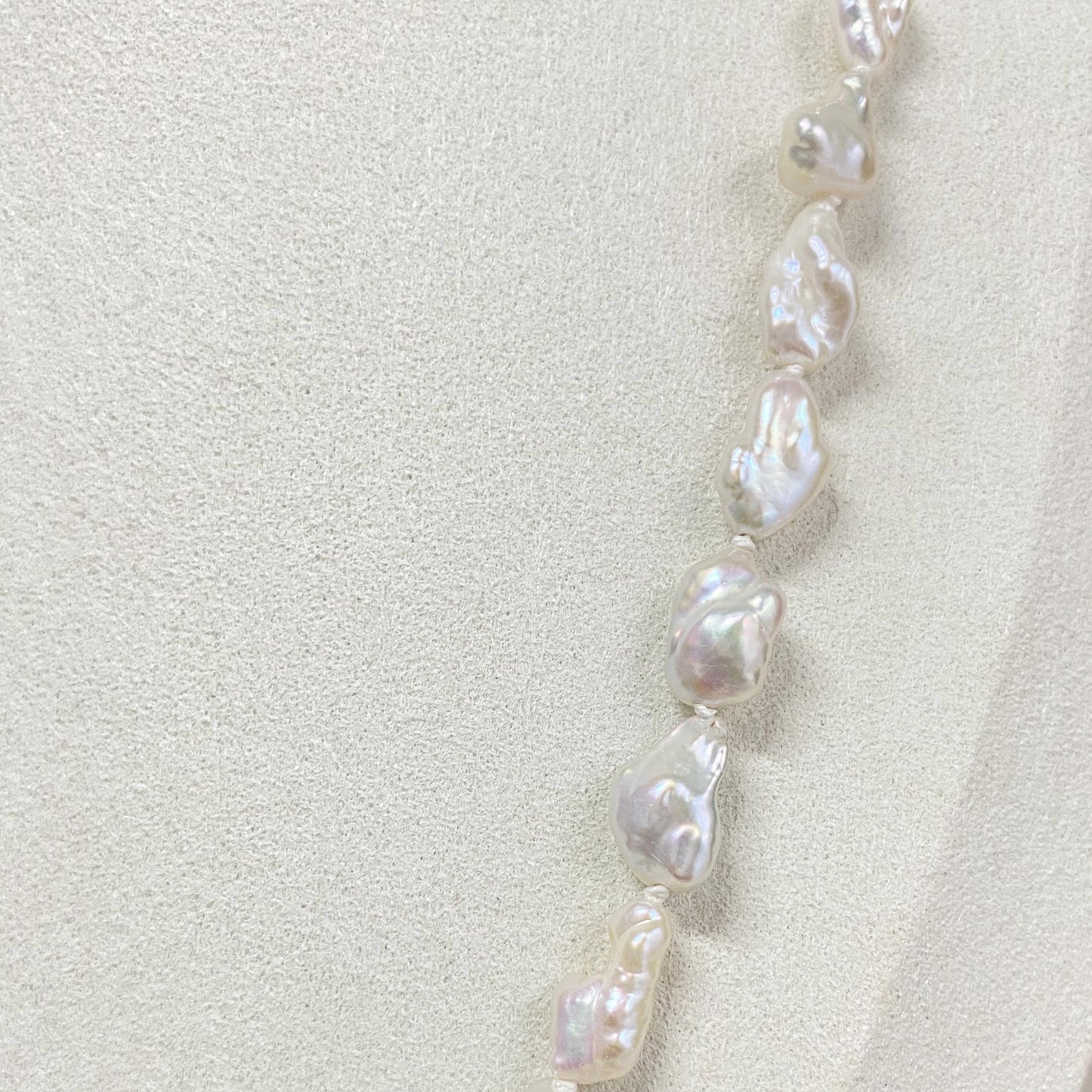 Baroque Pearl Choker Necklace