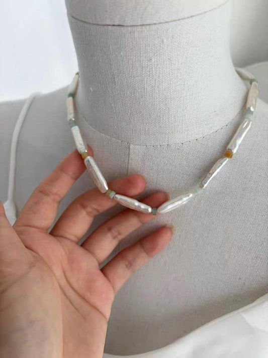 Freshwater Stick Pearl Necklace with Natural Jade Accents, Baroque Long Pearl Choker for Women, Boho Wedding Pearl Jewelry, Gift for Her