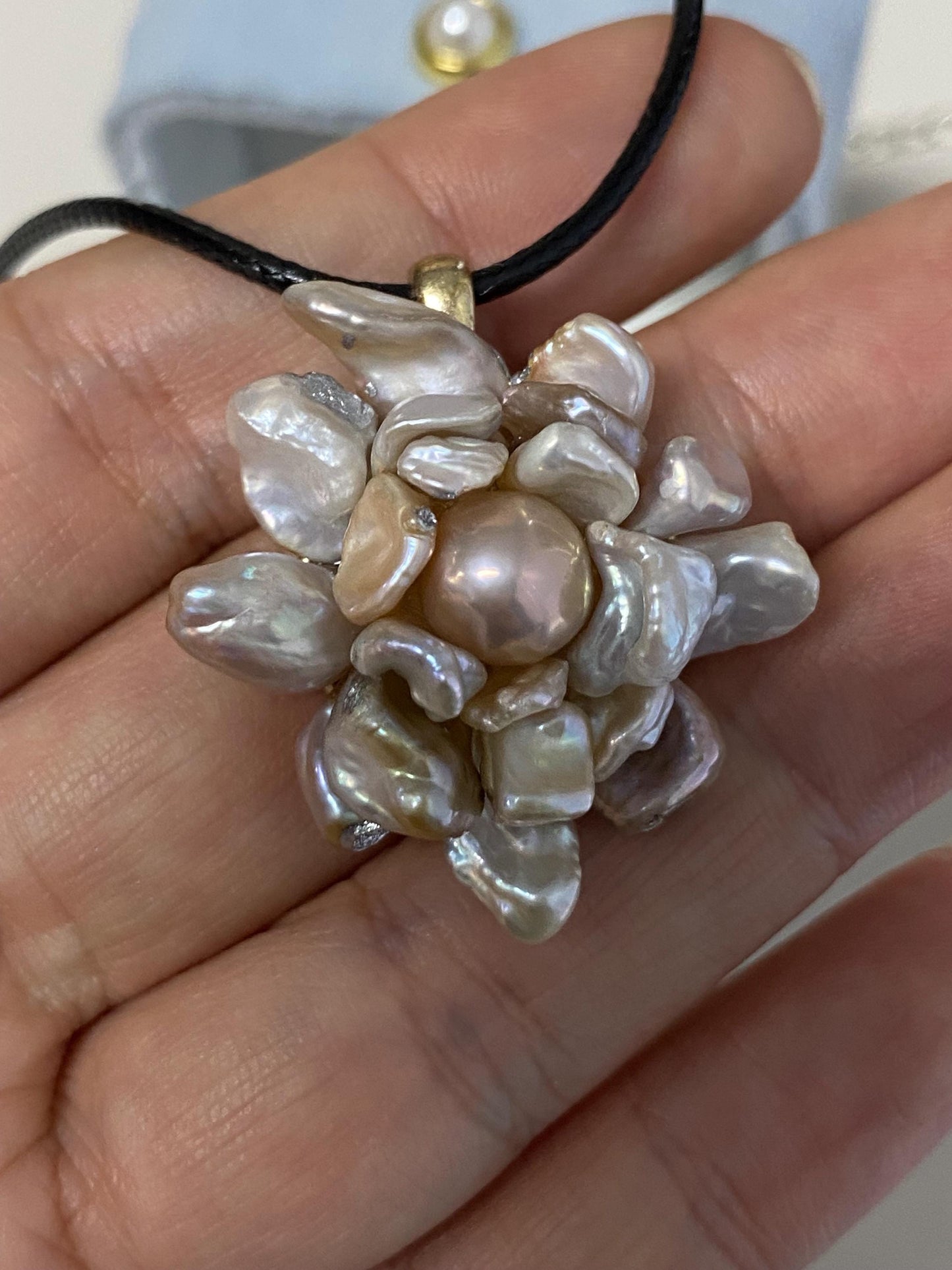 Handmade Baroque Pearl Flower Pendant Necklace