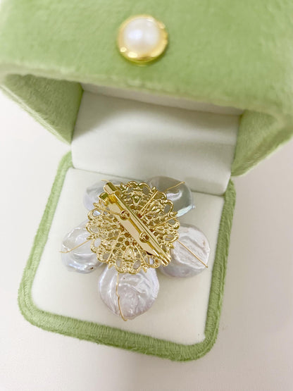 Baroque Pearl Flower Brooch Gold Plated