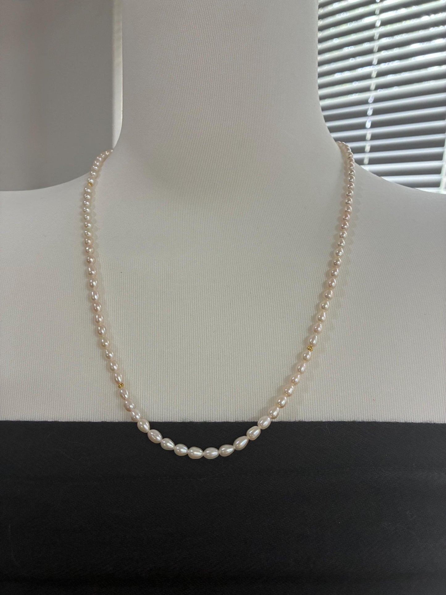 Freshwater Pearl Choker Necklace with Gold Toggle Clasp