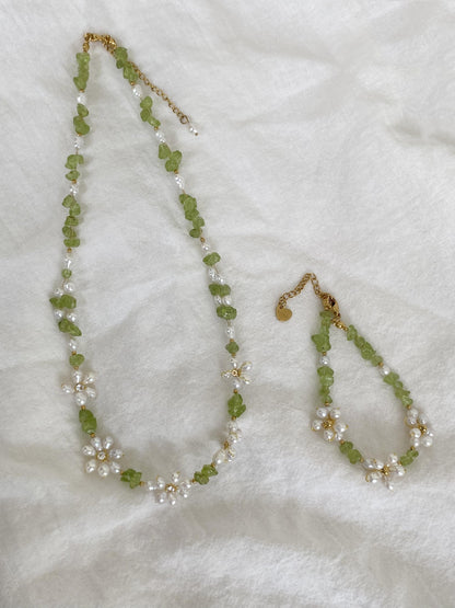 Peridot & Pearl Daisy Jewelry Set