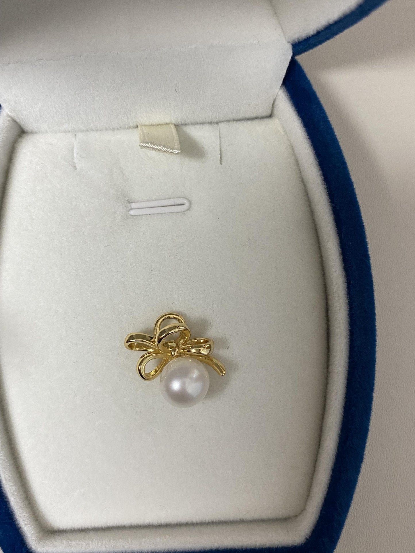 Sterling Silver Pearl Bow Necklace