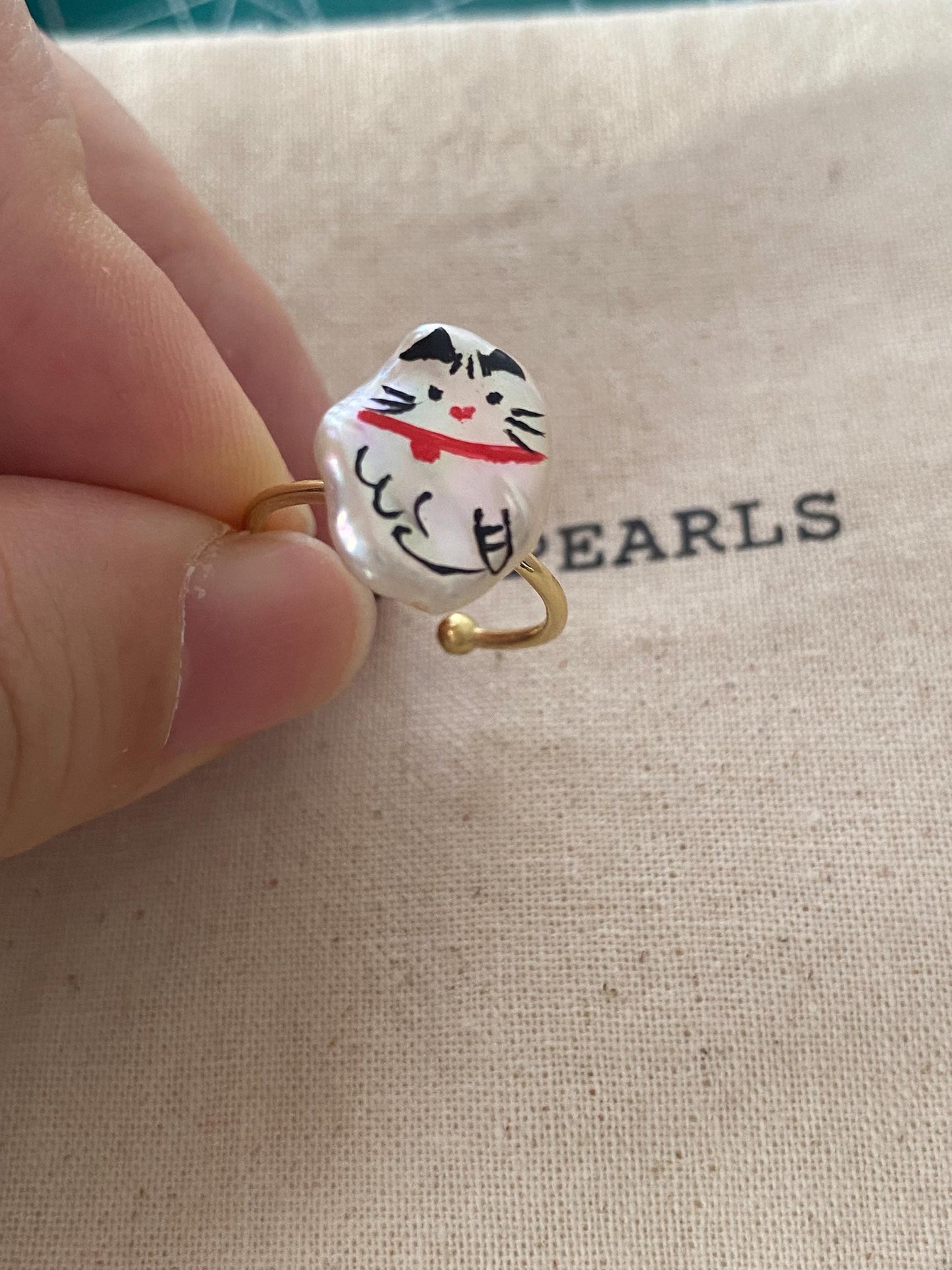 Hand-Painted Cat Pearl Ring