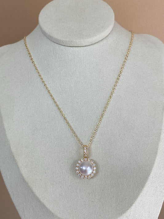 Elegant Halo Freshwater Pearl Pendant in S925 Silver