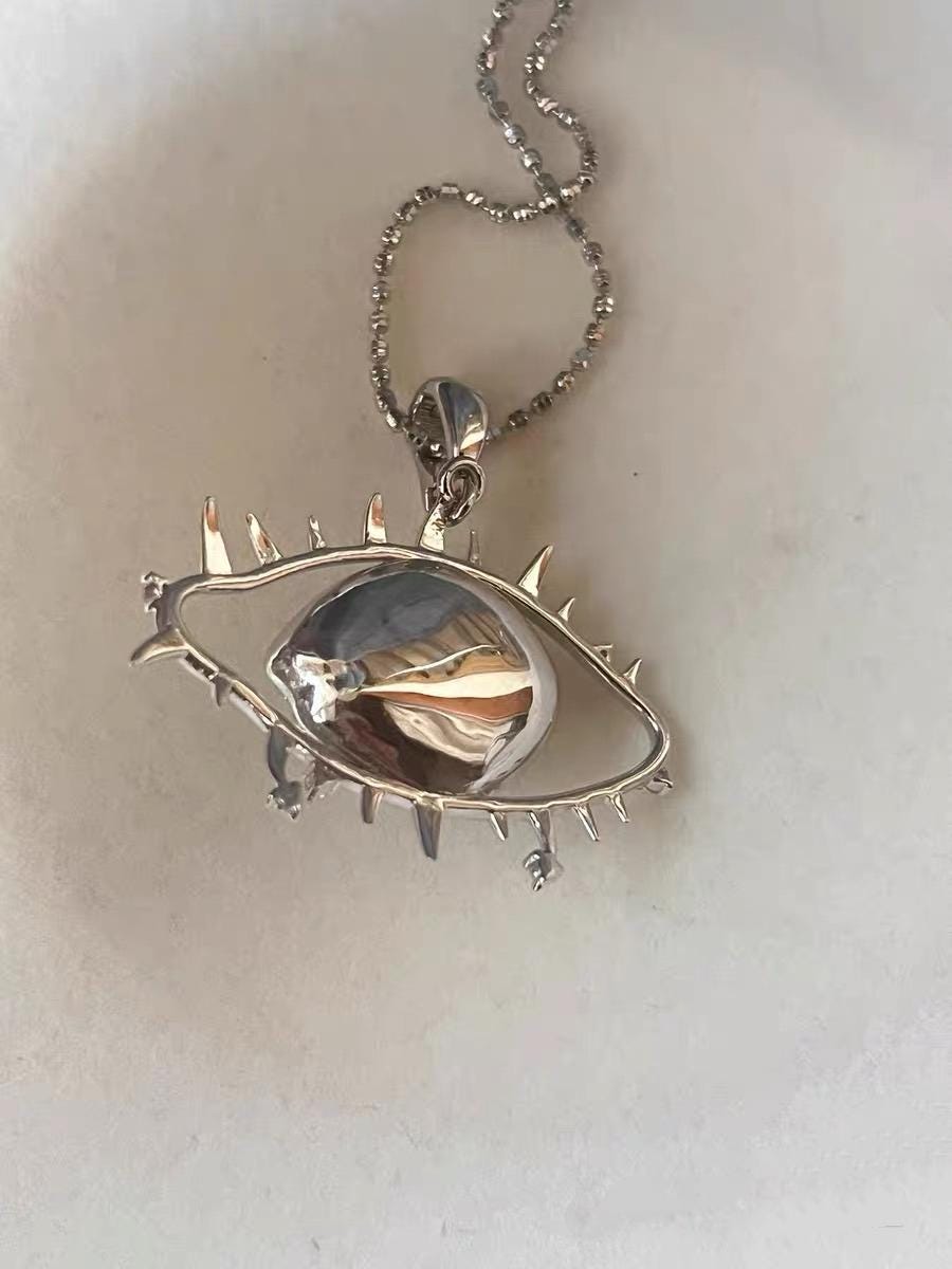 Australian South Sea Baroque Pearl Eye Pendant Necklace