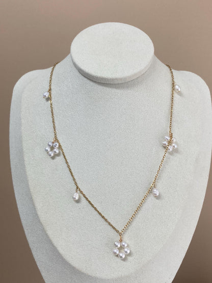 Dainty Freshwater Pearl Cluster Necklace, Gold Filled Minimalist Pearl Choker, Delicate Pearl Drop Necklace, Bridal Jewelry, Wedding Gift