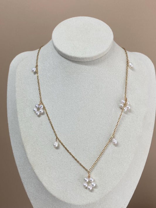 Dainty Freshwater Pearl Cluster Necklace, Gold Filled Minimalist Pearl Choker, Delicate Pearl Drop Necklace, Bridal Jewelry, Wedding Gift