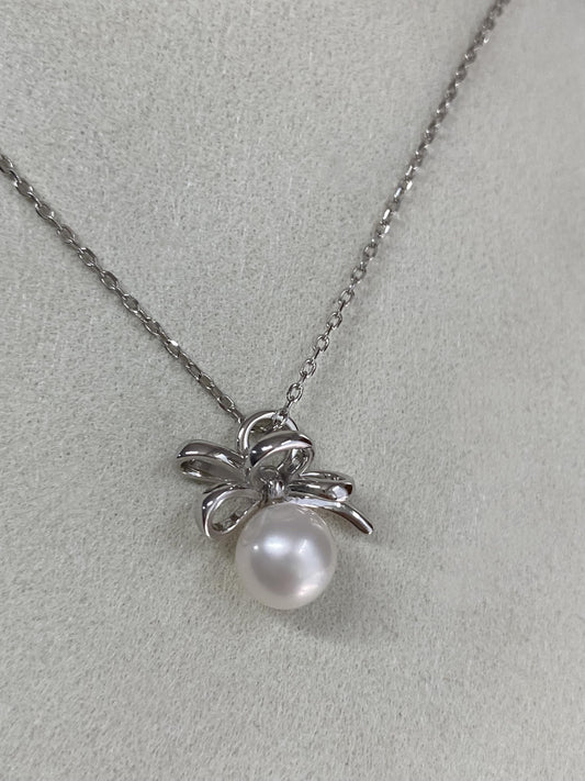 Bow Pearl Pendant Necklace in Sterling Silver