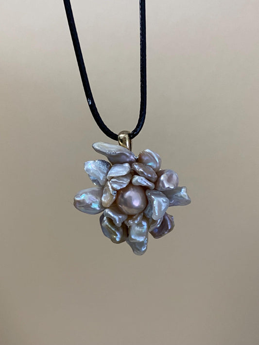 Handmade Baroque Pearl Flower Pendant Necklace
