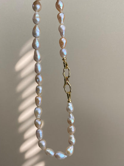 Baroque Pearl Pendant Necklace