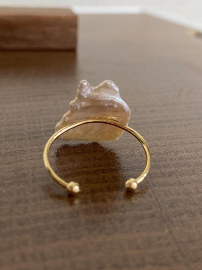 Hand-Painted Cat Pearl Ring