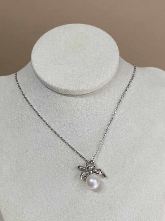 Bow Pearl Pendant Necklace in Sterling Silver