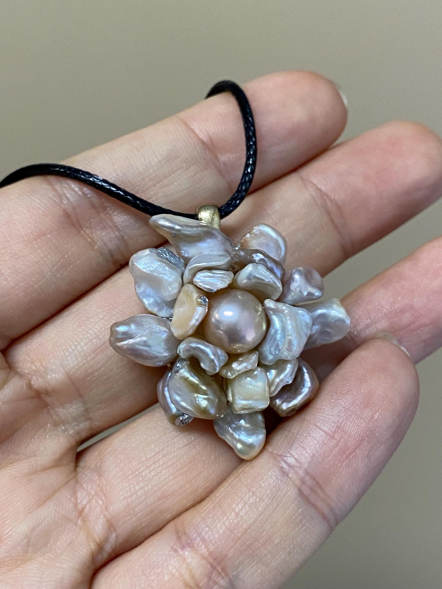 Handmade Baroque Pearl Flower Pendant Necklace