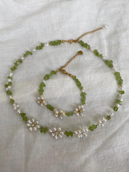 Peridot & Pearl Daisy Jewelry Set