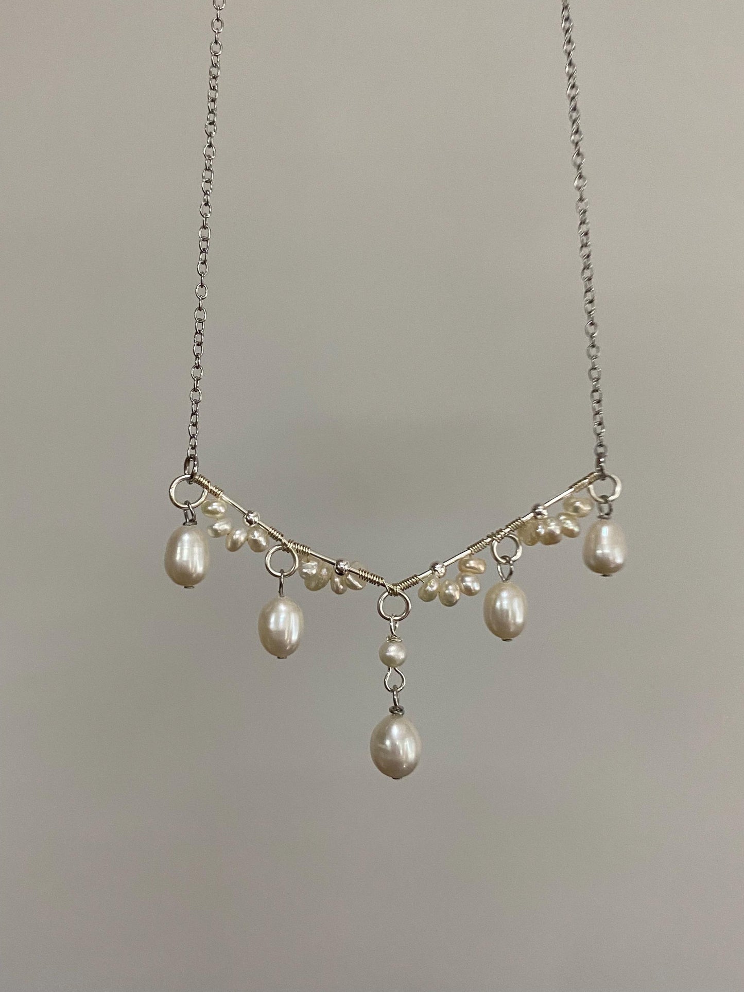 Freshwater Pearl Cluster Pendant Necklace, Baroque Teardrop Pearl Pendant, Dainty Handmade Pearl Jewelry, Minimalist Bridal Necklace