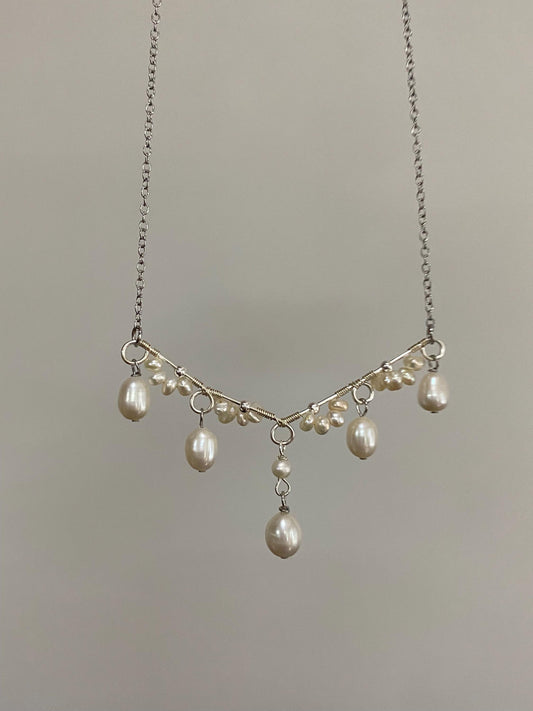 Freshwater Pearl Cluster Pendant Necklace, Baroque Teardrop Pearl Pendant, Dainty Handmade Pearl Jewelry, Minimalist Bridal Necklace