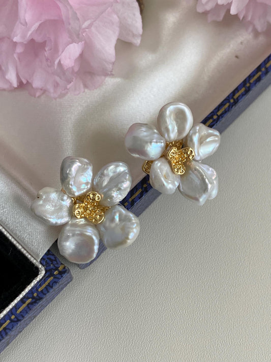 Handmade Baroque Pearl Flower Stud Earrings 18K Gold