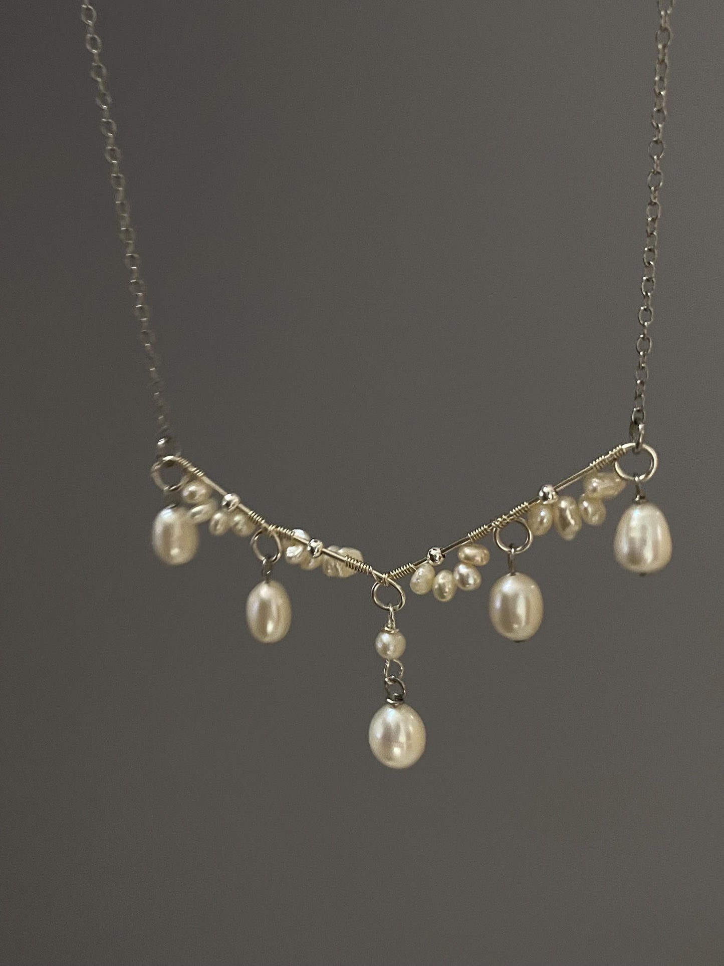 Freshwater Pearl Cluster Pendant Necklace, Baroque Teardrop Pearl Pendant, Dainty Handmade Pearl Jewelry, Minimalist Bridal Necklace
