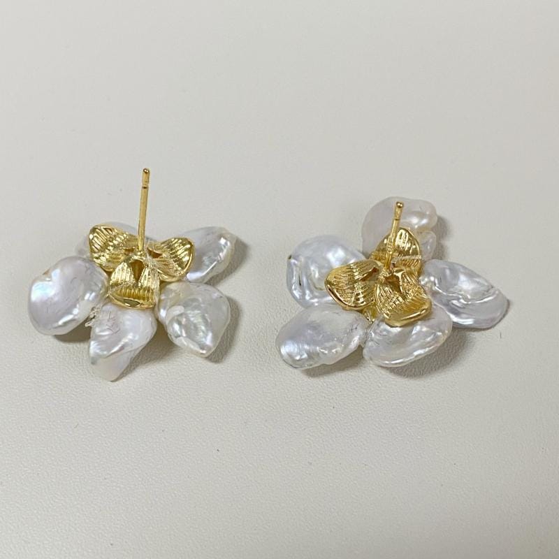 Handmade Baroque Pearl Flower Stud Earrings 18K Gold