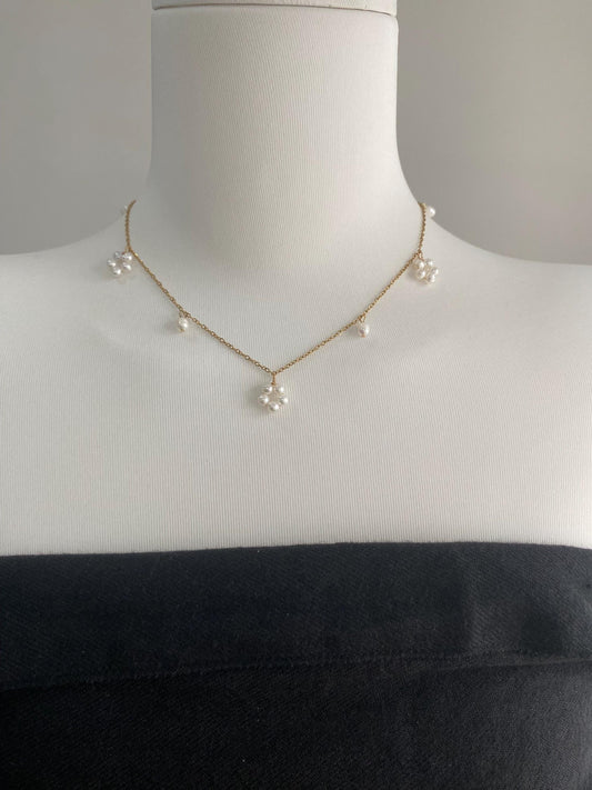 Dainty Freshwater Pearl Cluster Necklace, Gold Filled Minimalist Pearl Choker, Delicate Pearl Drop Necklace, Bridal Jewelry, Wedding Gift