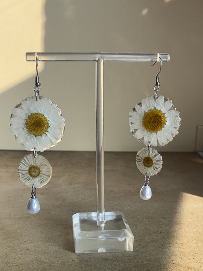 White Daisy Pearl Earrings