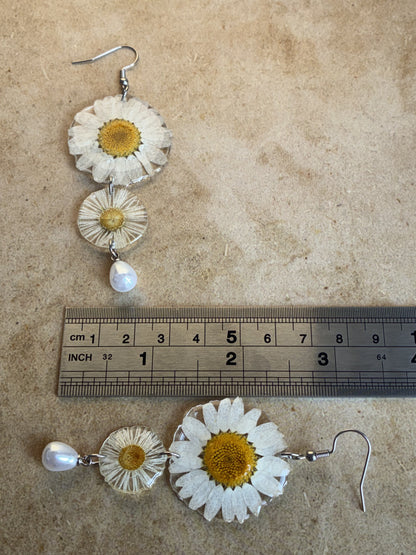 White Daisy Pearl Earrings