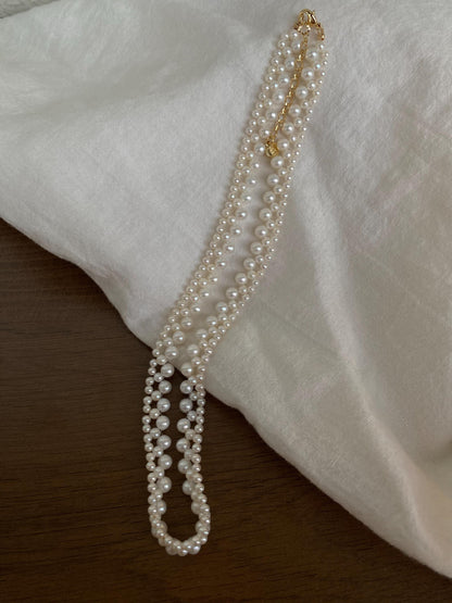 Classic Curve Freshwater Pearl Necklace
