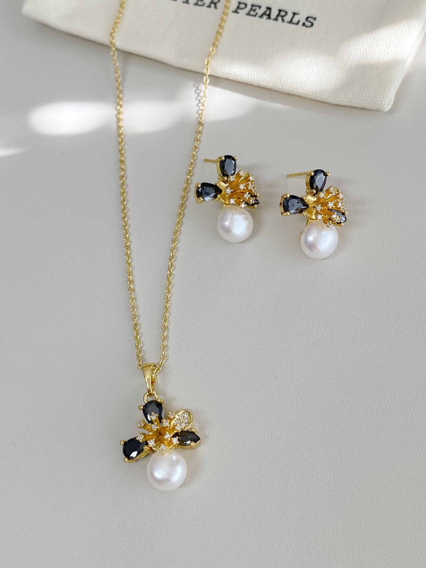 Black Crystal & Pearl Jewelry Set