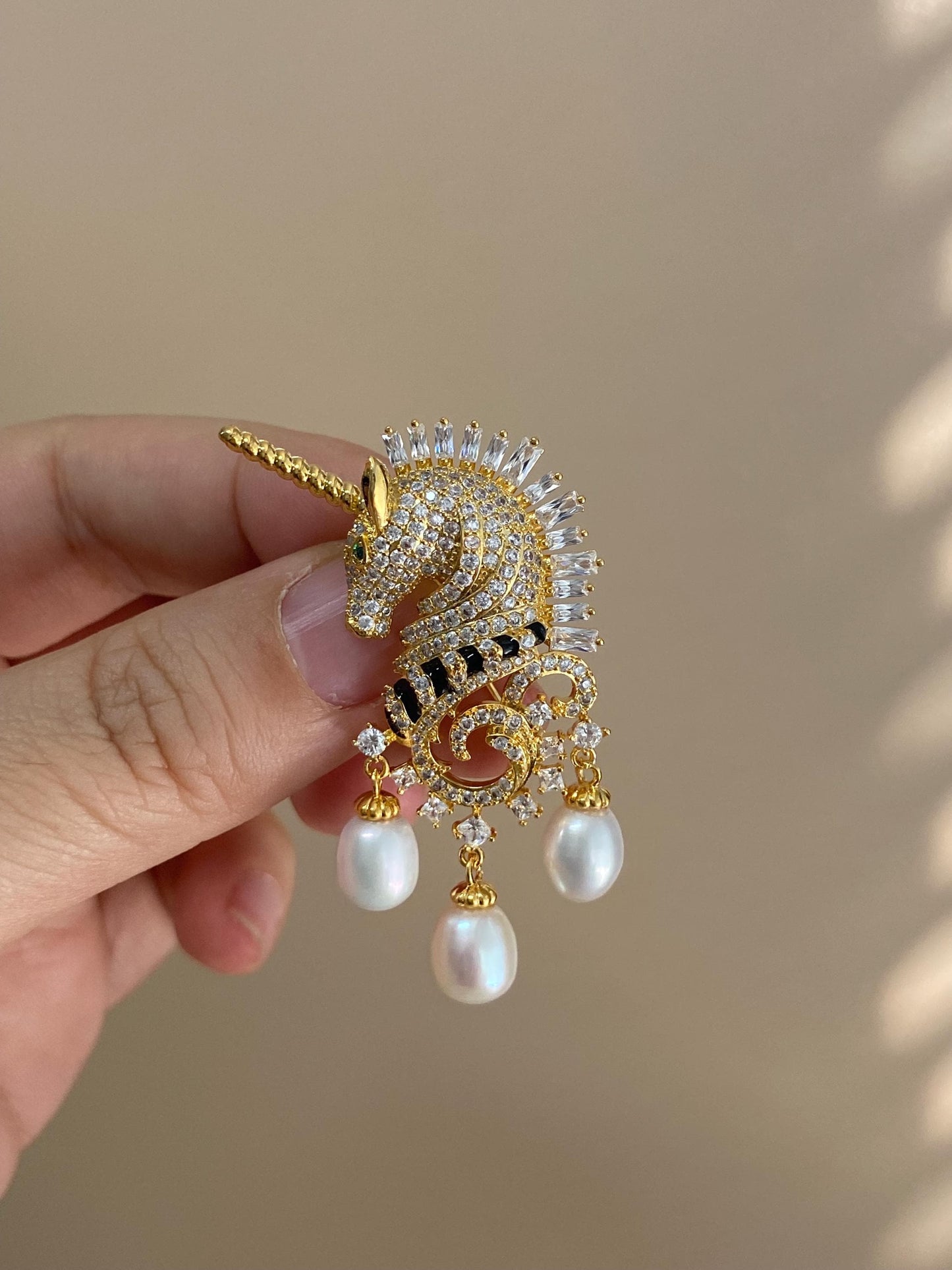 Unicorn Pearl Drop Brooch & Pendant 2-in-1
