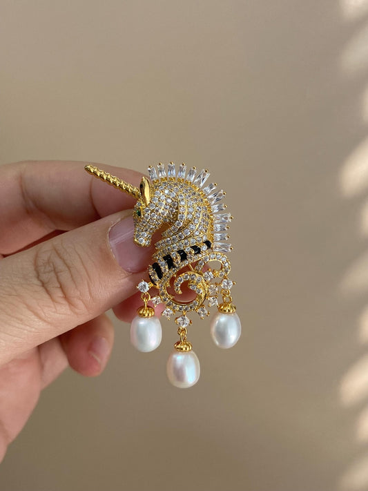 Unicorn Pearl Drop Brooch & Pendant 2-in-1