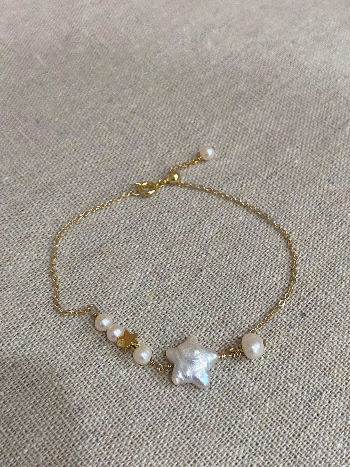 Star Pearl Gold Chain Bracelet