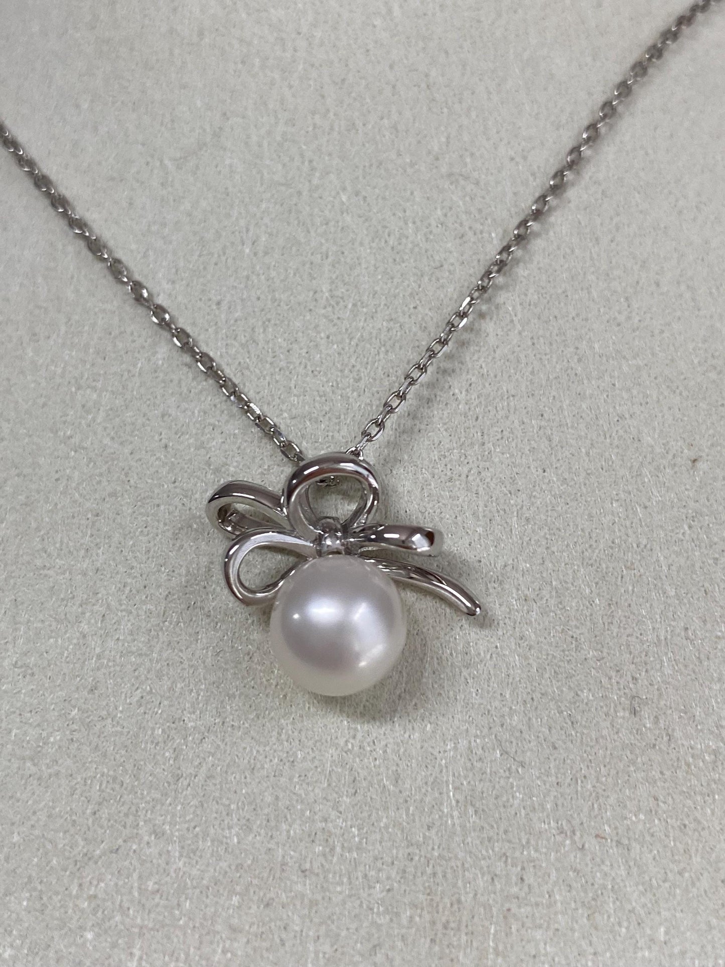 Bow Pearl Pendant Necklace in Sterling Silver