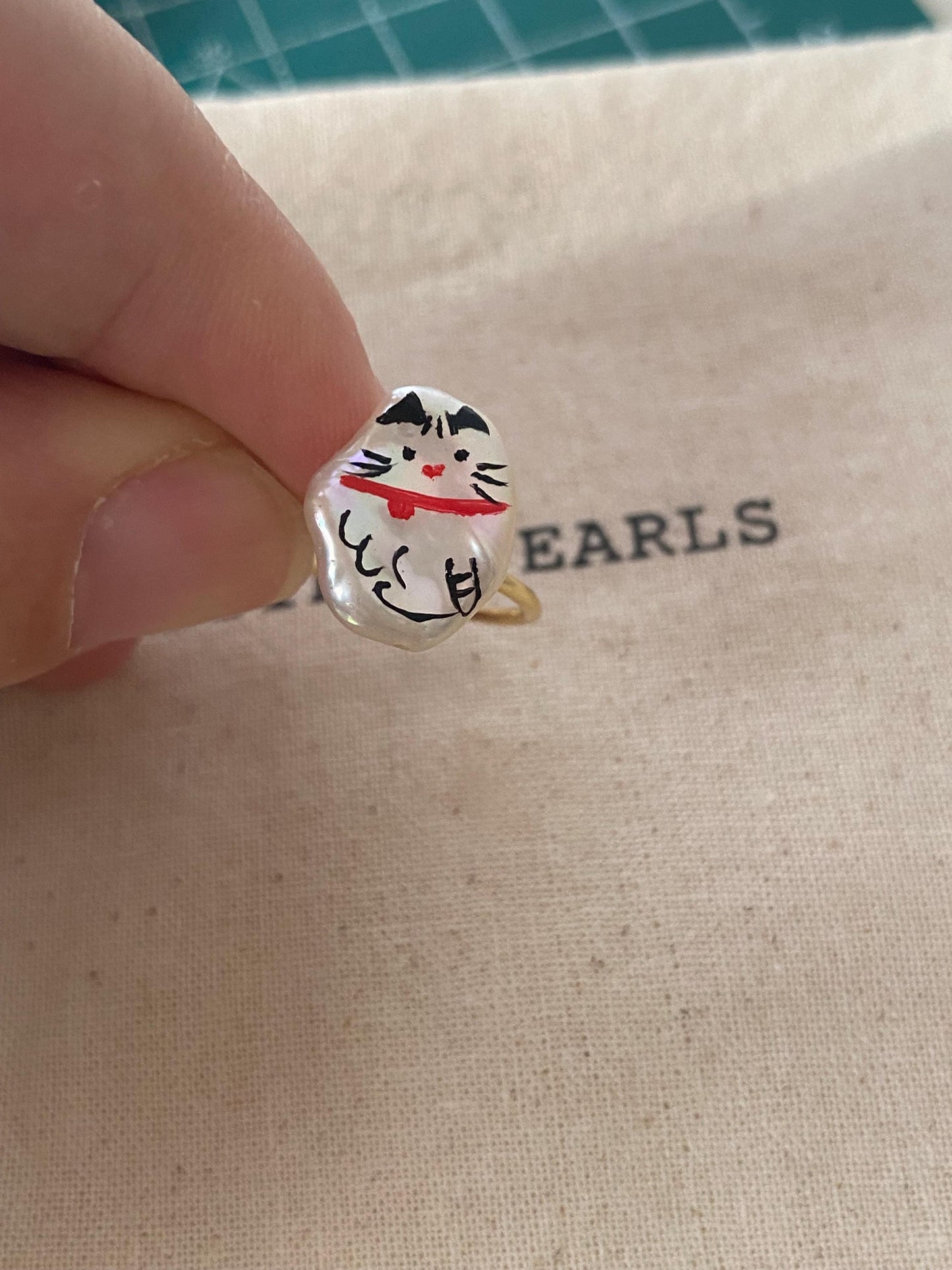 Hand-Painted Cat Pearl Ring