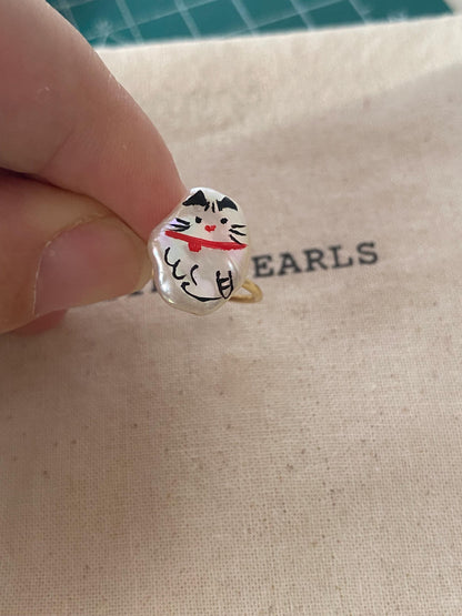 Hand-Painted Cat Pearl Ring