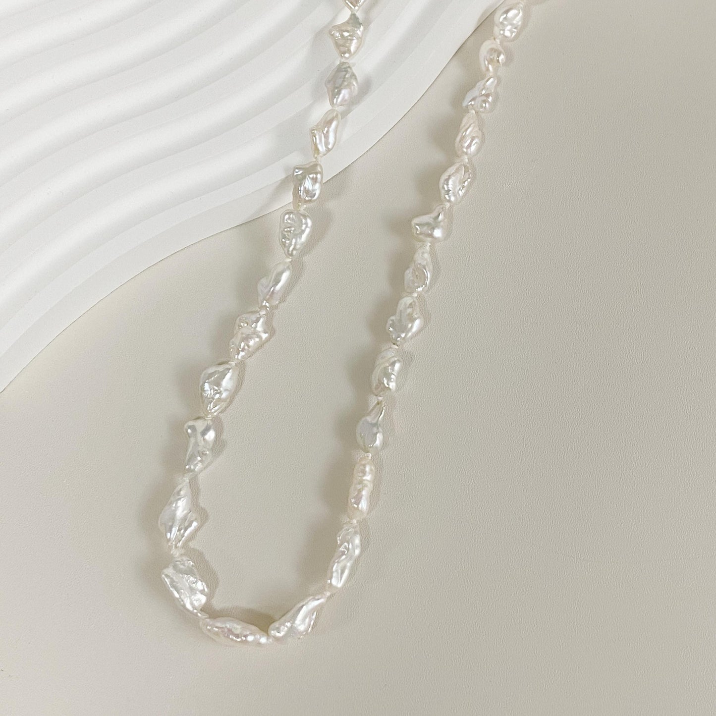 Baroque Pearl Choker Necklace