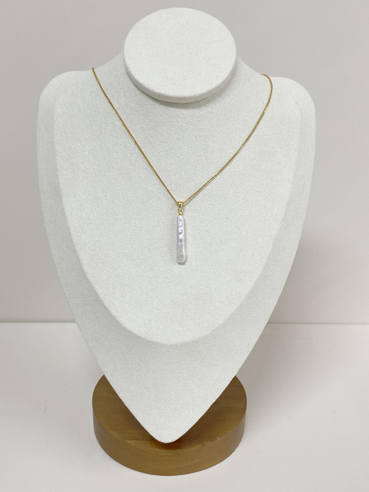 Minimalist Baroque Pearl Pendant Necklace 14K Gold