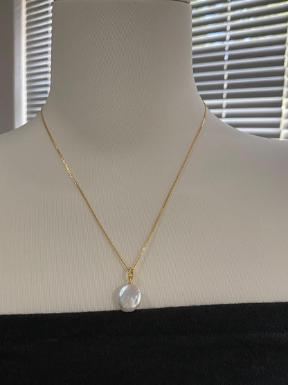 Coin Pearl Pendant Necklace