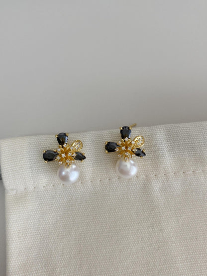 Black Crystal & Pearl Jewelry Set