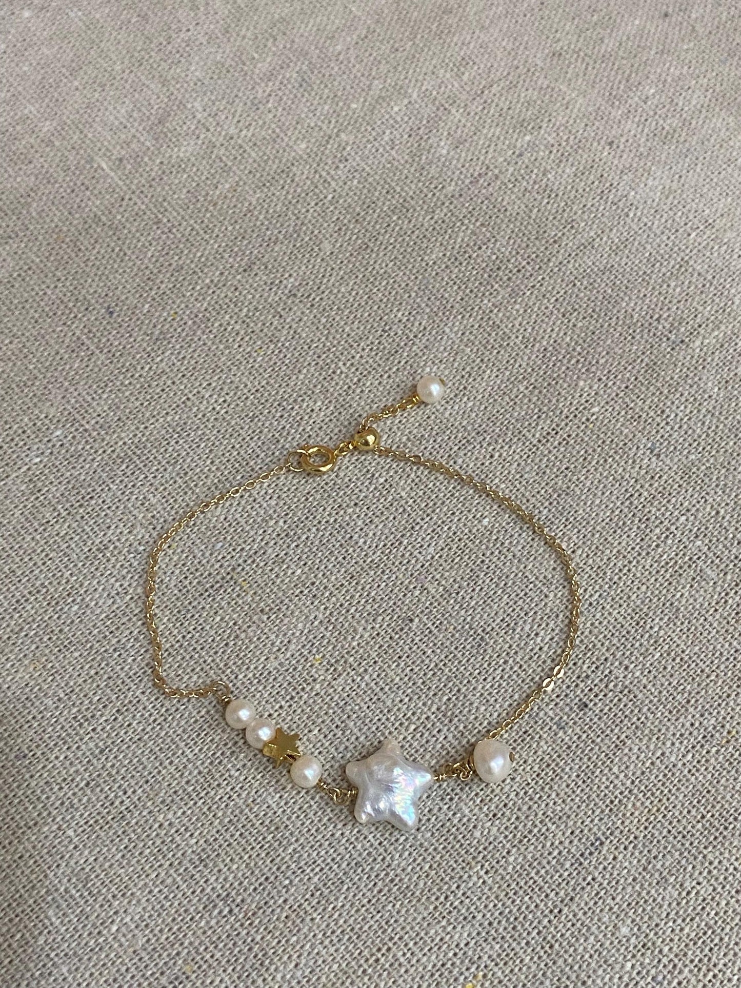 Star Pearl Gold Chain Bracelet