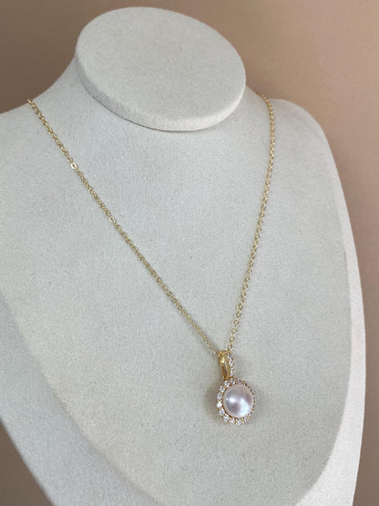 Elegant Halo Freshwater Pearl Pendant in S925 Silver