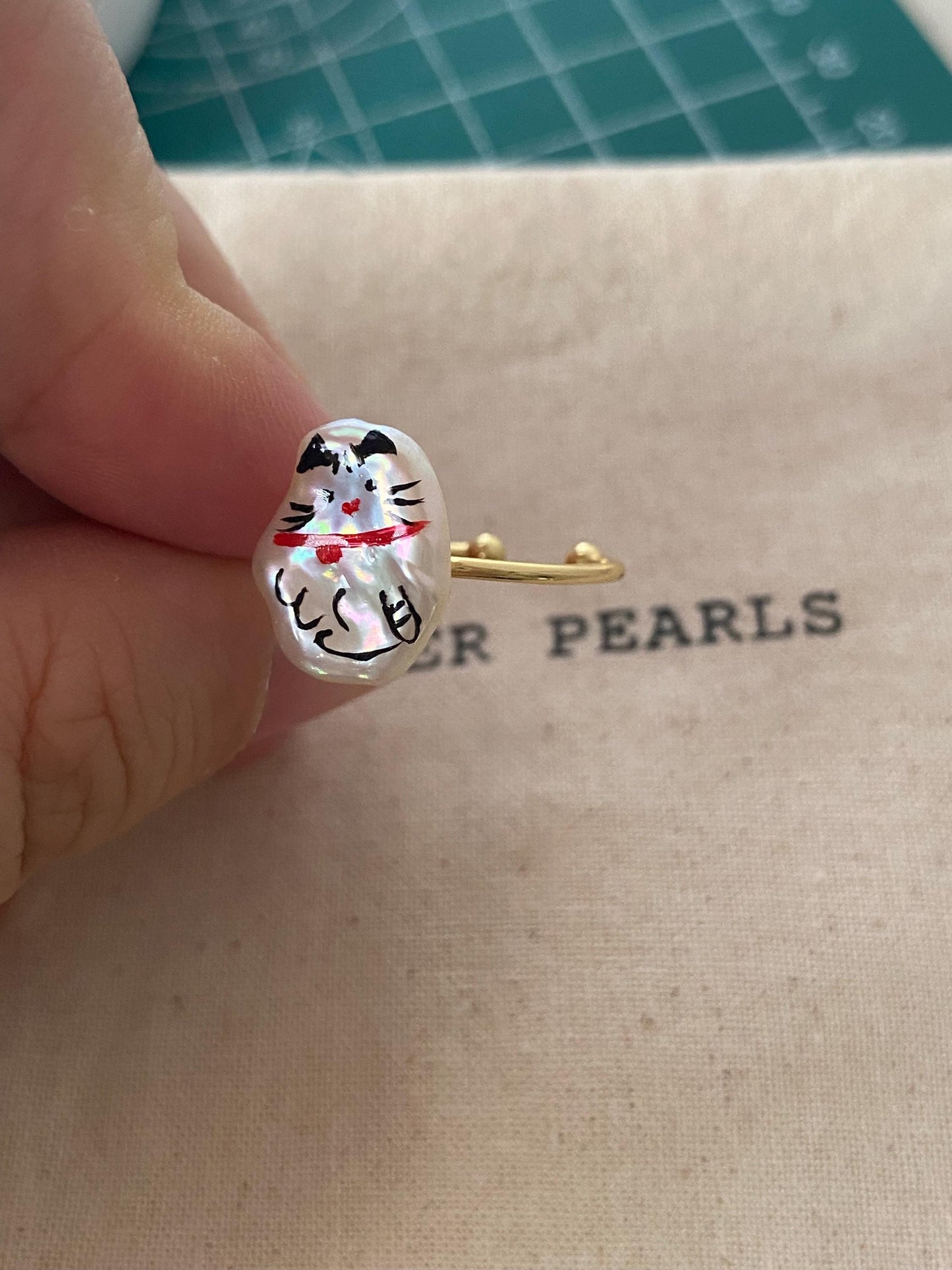 Hand-Painted Cat Pearl Ring