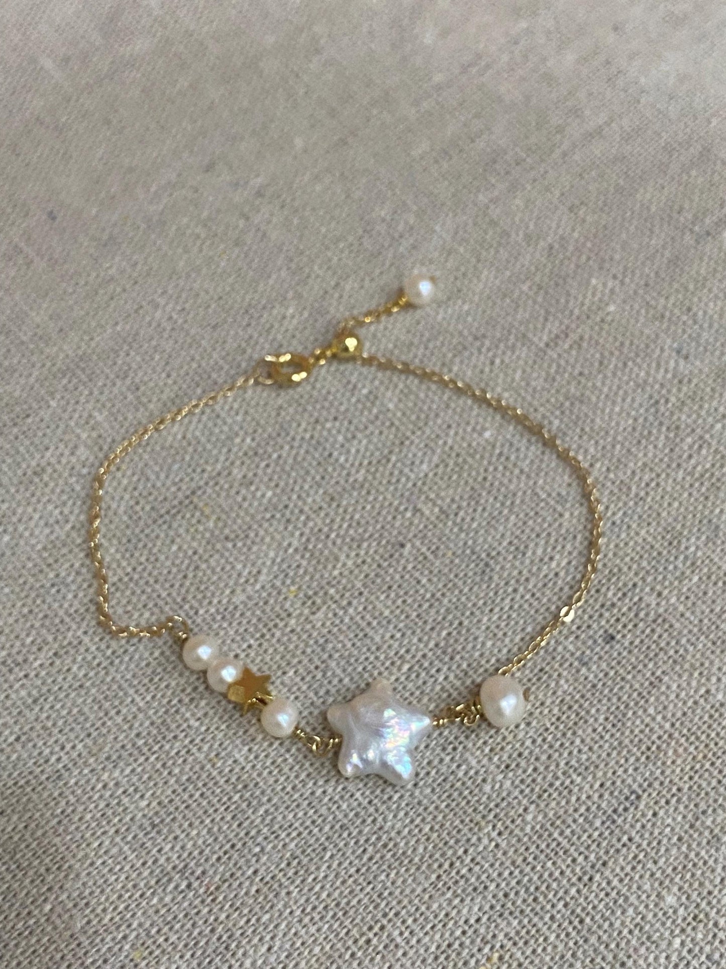 Star Pearl Gold Chain Bracelet
