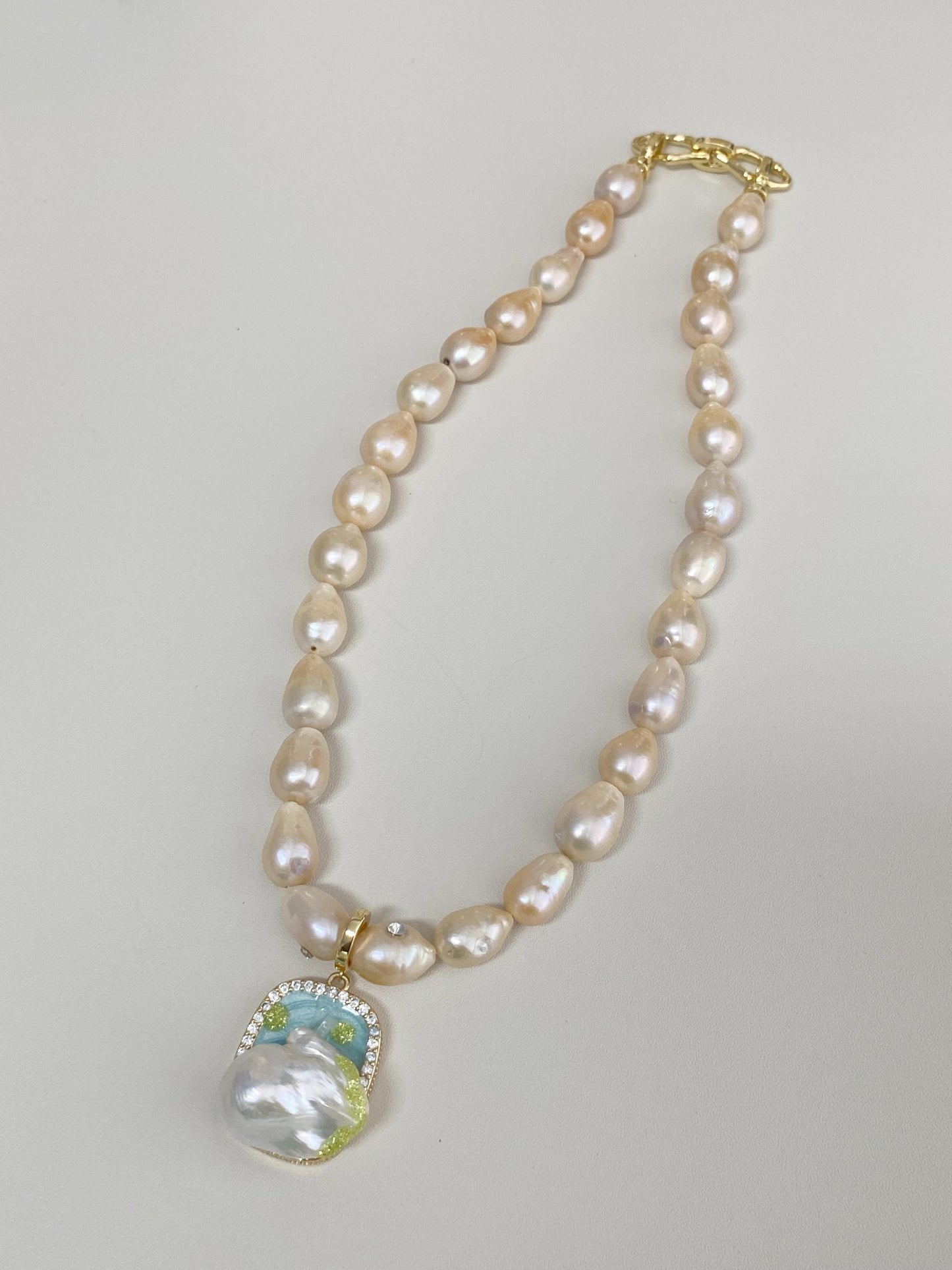 Baroque Pearl Pendant Necklace